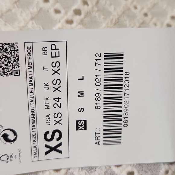 Zara Basics Size Xsmall Embroidered Blouse - Picture 7 of 9